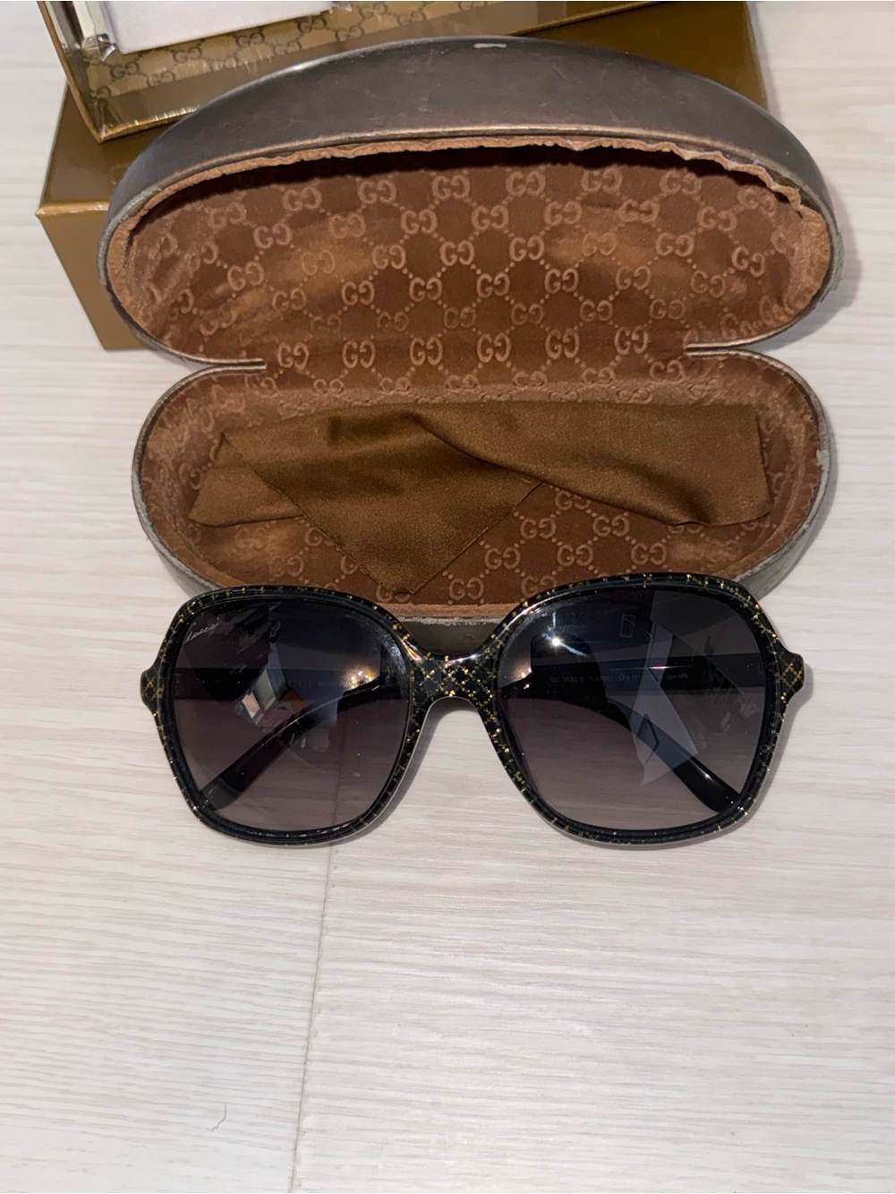 Gucci Black Patterned Oversized Sunglasses with Gold Accents